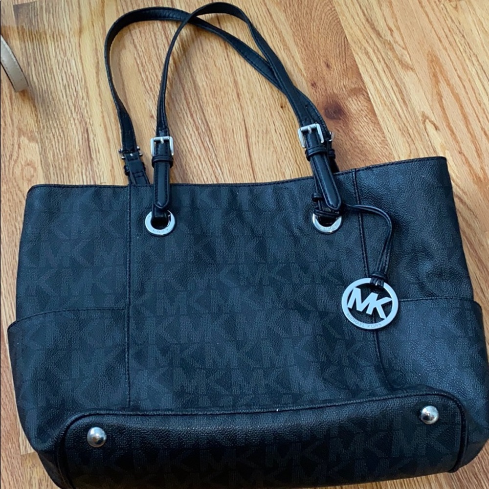 MK black bag tree pocket